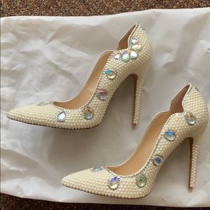 Pearl & rhinestones wedding shoes